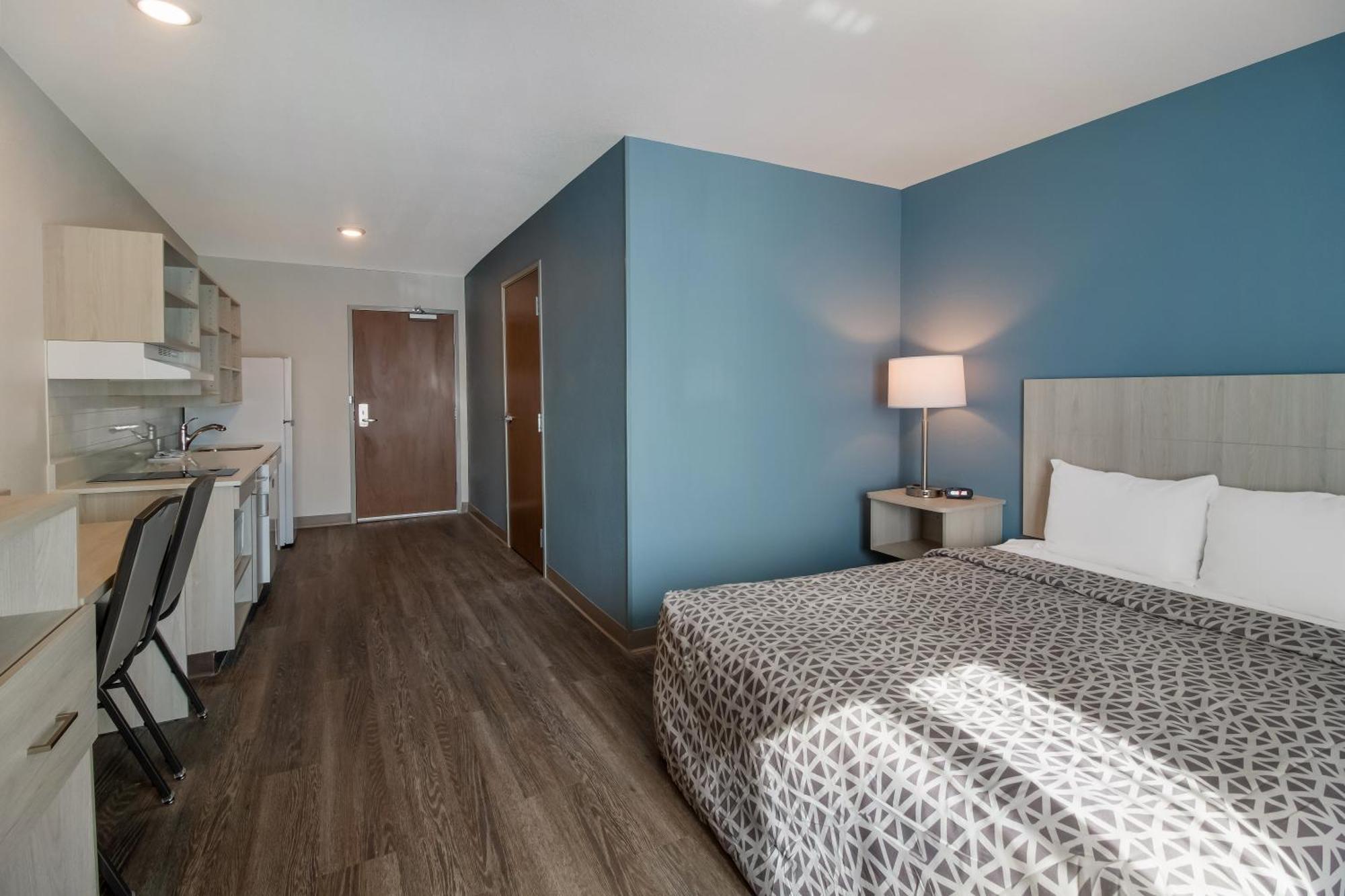 Woodspring Suites Charlotte Airport Exterior photo