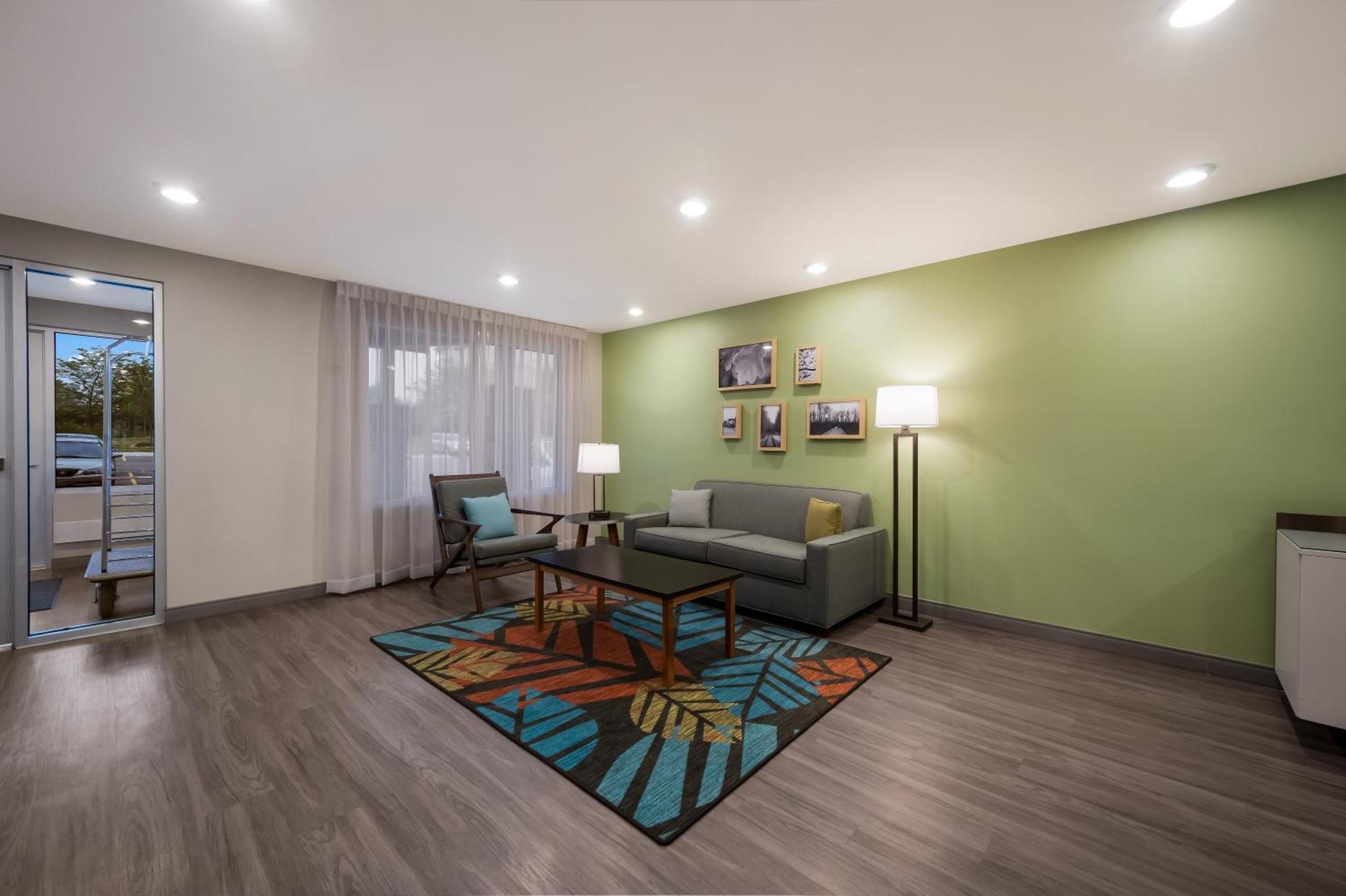 Woodspring Suites Charlotte Airport Exterior photo